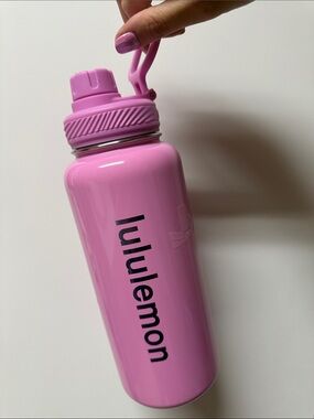 Authentic Lululemon bottle Dahlia Mauve